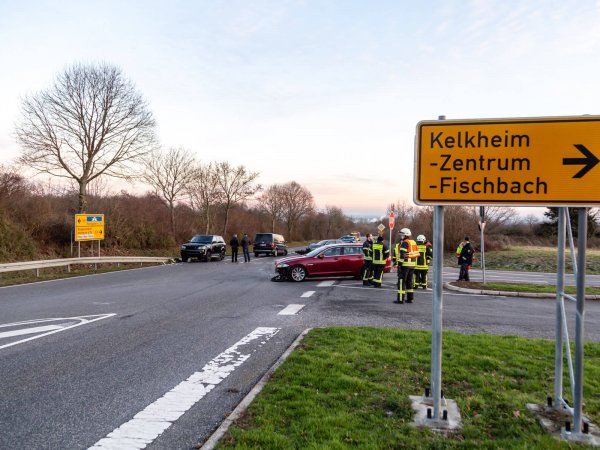 Verkehrsunfall – Eingeklemmte Person