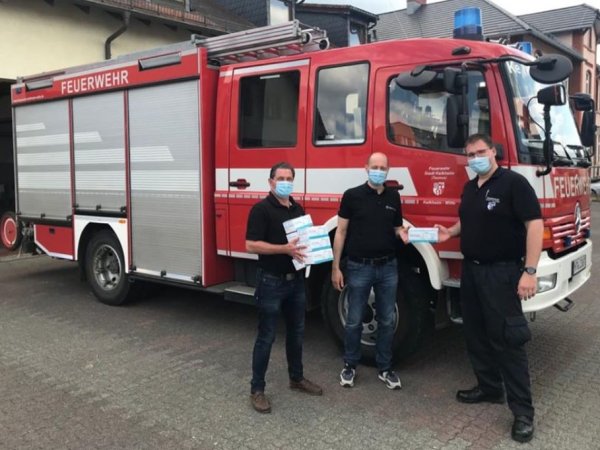 ?Maskenspende an Feuerwehr?