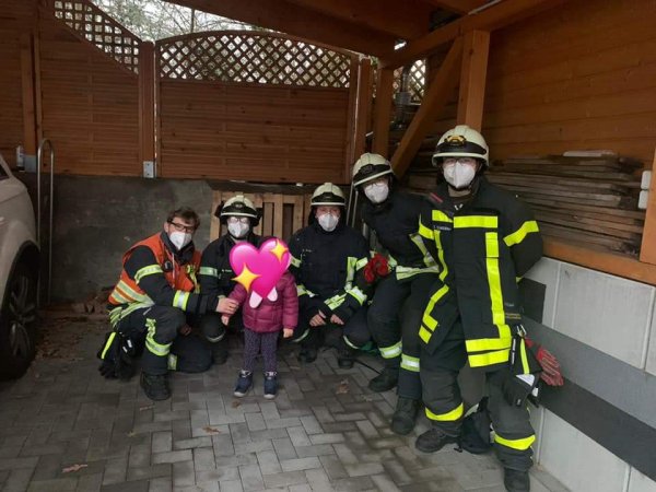 Kind in PKW eingeschlossen