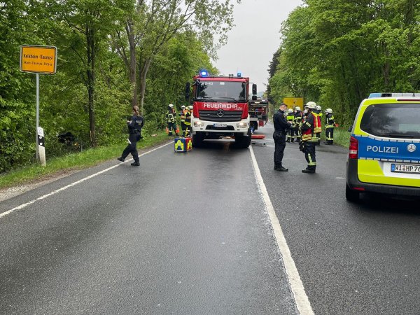 Verkehrsunfall mit eingeklemmten Personen