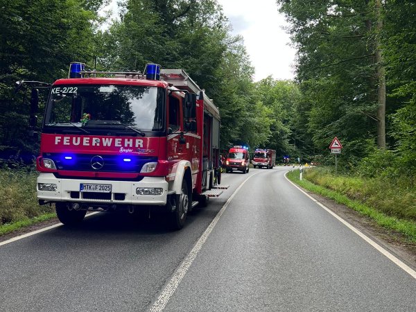 Verkehrsunfall mit eingeklemmter Person