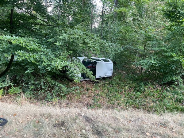 Verkehrsunfall mit eingeklemmter Person