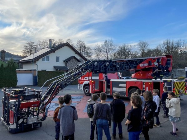 🚒Drehleiter bei Minilöschern zu Gast🚒