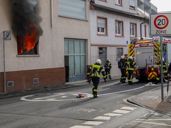 Brand im Gebäude – Menschenleben in Gefahr