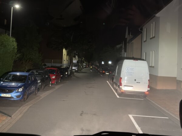 Ölspur/ auslaufende Betriebsstoffe