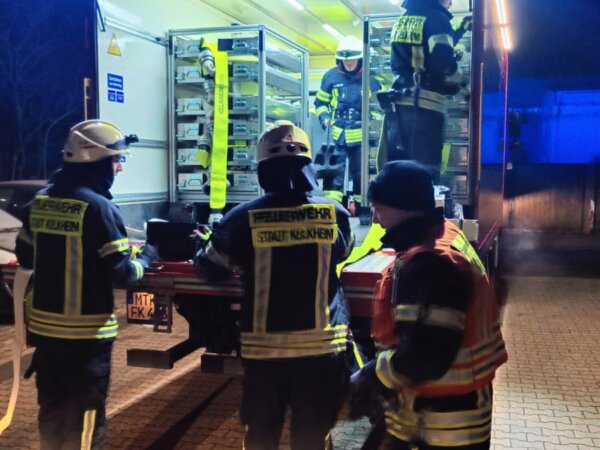 Brand in Sondergebäude – Überörtlicher Löschzug
